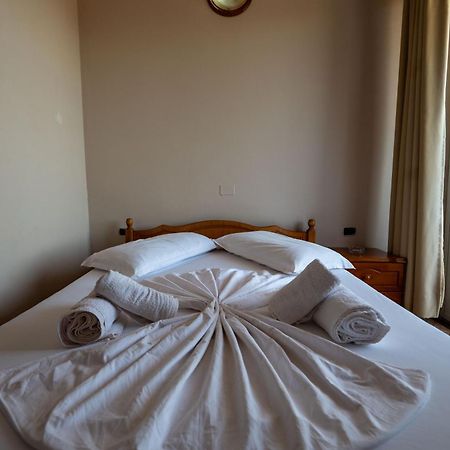 Hotel Nika Radhimë Zewnętrze zdjęcie