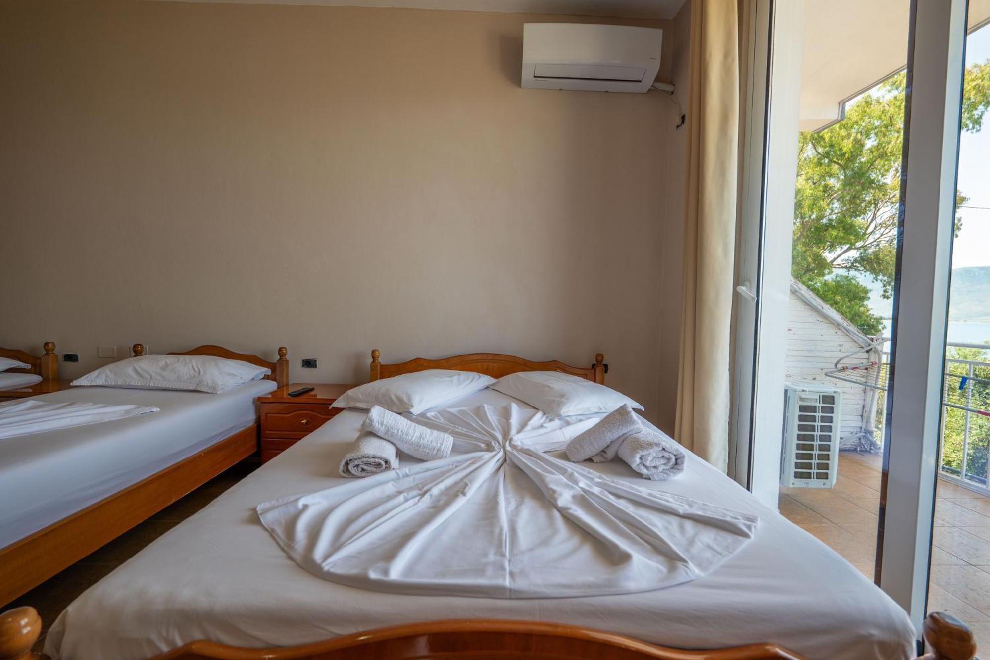 Hotel Nika Radhimë Zewnętrze zdjęcie